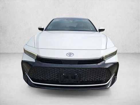 Used 2023 Toyota Crown Limited w/ Advanced Technology Package image 2