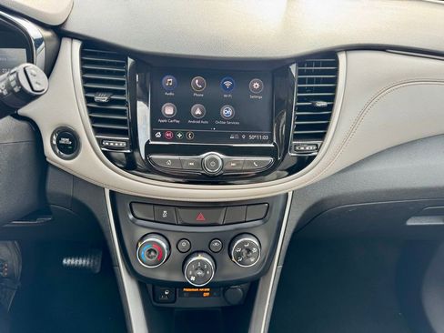 Used 2020 Chevrolet Trax LT w/ Driver Confidence Package image 20