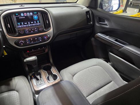 Used 2017 GMC Canyon SLE w/ SLE Convenience Package RWD image 13