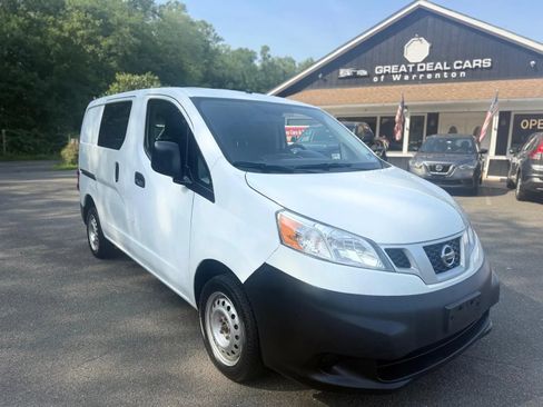 Used 2017 Nissan NV200 S FWD image 1