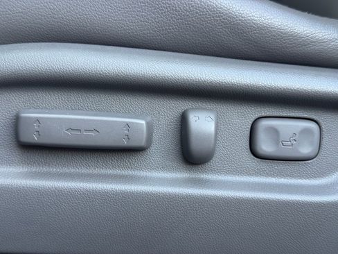 Used 2014 Honda Odyssey EX-L image 17