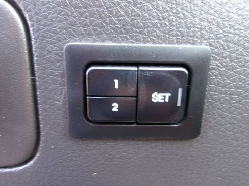 Used 2007 Ford Edge SEL Plus FWD image 16