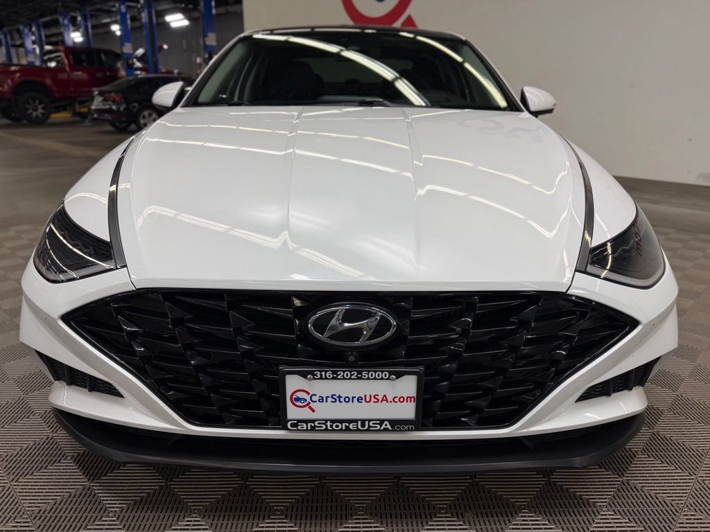 Used 2021 Hyundai Sonata Limited FWD image 2