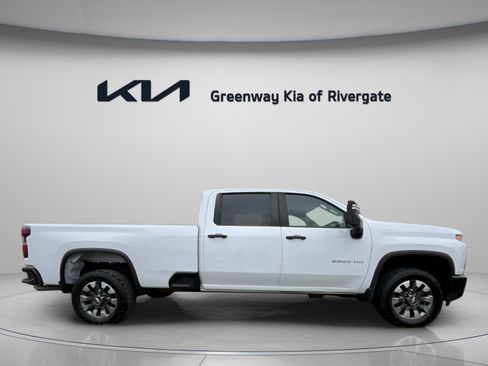 Used 2023 Chevrolet Silverado 2500 Custom image 8