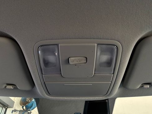 Used 2025 Kia Soul LX w/ LX Technology Package FWD image 15