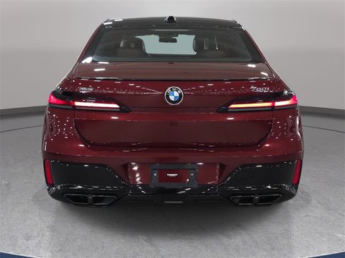 Certified 2023 BMW 760i xDrive w/ Executive Package image 7