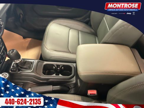 New 2025 Jeep Gladiator Mojave image 16