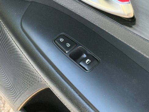 Used 2019 Kia Forte S image 37