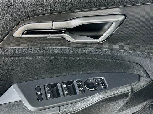 Used 2026 Kia Sportage LX FWD image 15
