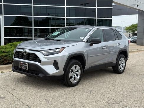 Used 2023 Toyota RAV4 LE AWD/4WD image 7