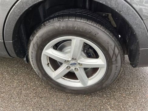 Used 2019 Ford Explorer XLT w/ Equipment Group 202A FWD image 45