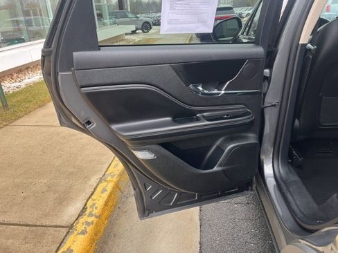 Used 2023 Lincoln Corsair AWD w/ Equipment Group 101A image 18