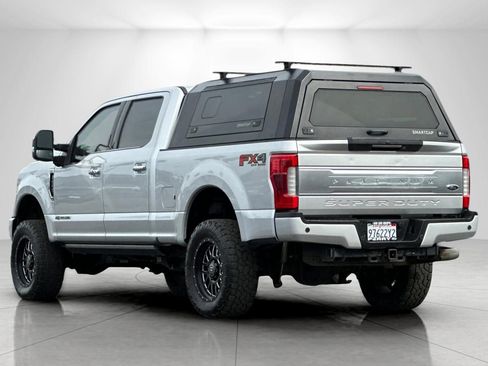 Used 2019 Ford F250 Platinum w/ Platinum Ultimate Package image 5