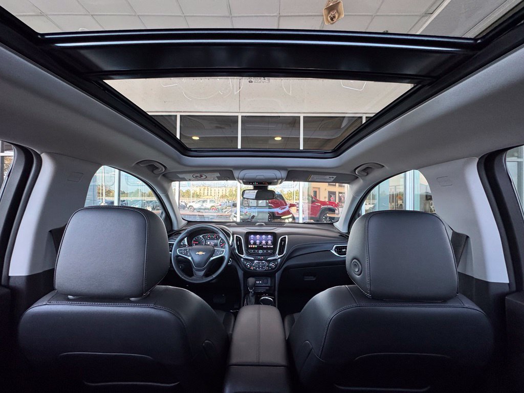Used 2023 Chevrolet Equinox Premier FWD image 4