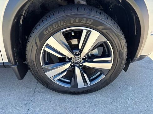 Used 2023 Nissan Rogue Platinum w/ Platinum Premium Package FWD image 16