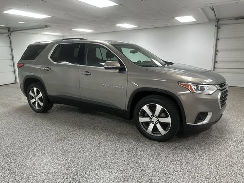 Used 2018 Chevrolet Traverse LT AWD/4WD image 2