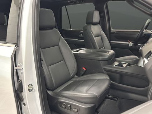 Used 2023 Chevrolet Tahoe LT w/ LT Signature Plus Package AWD/4WD image 25