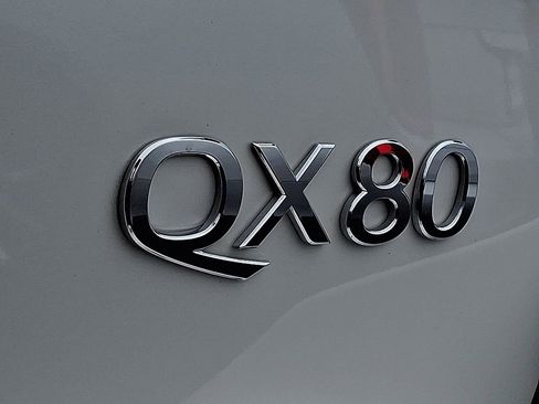 Used 2024 INFINITI QX80 Sensory w/ Cargo Package image 24