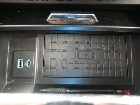 Used 2024 Ford Expedition XLT AWD/4WD image 26