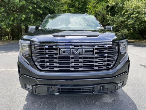 Used 2022 GMC Sierra 1500 Denali Ultimate AWD/4WD image 3