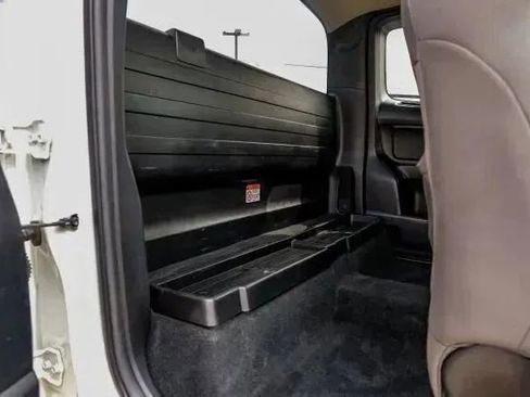 Used 2022 Toyota Tacoma SR image 30