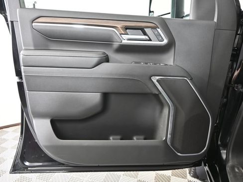 Used 2024 Chevrolet Silverado 2500 LT w/ Convenience Package AWD/4WD image 18