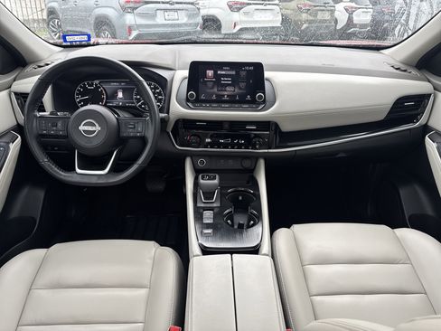 Used 2023 Nissan Rogue SL image 10