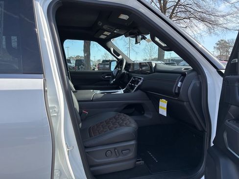 New 2026 Nissan Armada Platinum image 20