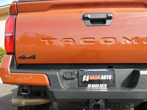 Used 2025 Toyota Tacoma TRD Off-Road w/ TRD Off Road Premium Package image 11