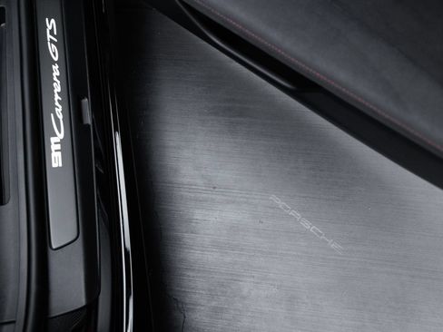Certified 2024 Porsche 911 Carrera GTS RWD image 37