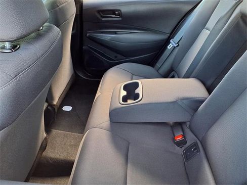 Used 2025 Toyota Corolla LE image 6