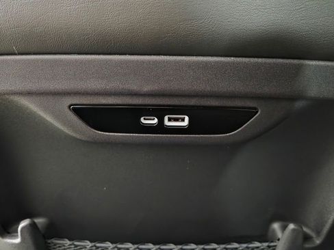 New 2026 Chrysler Pacifica Select FWD image 32