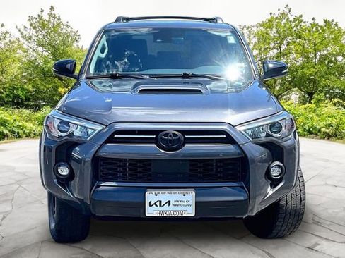 Used 2021 Toyota 4Runner Venture w/ Moonroof Package AWD/4WD image 3
