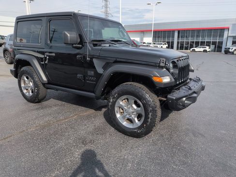 Used 2021 Jeep Wrangler Sport AWD/4WD image 7
