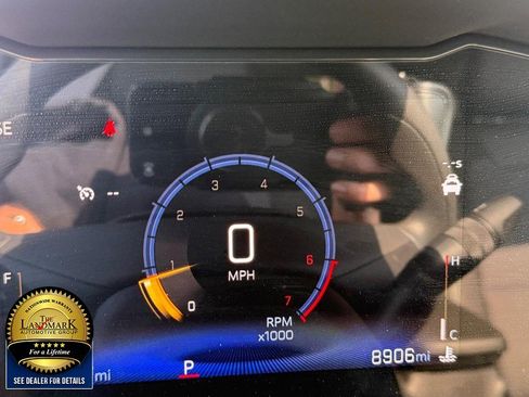 Used 2025 Chevrolet Trax LT image 12