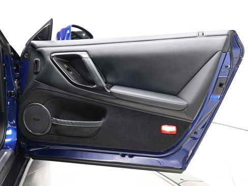 Used 2014 Nissan GT-R Premium image 66