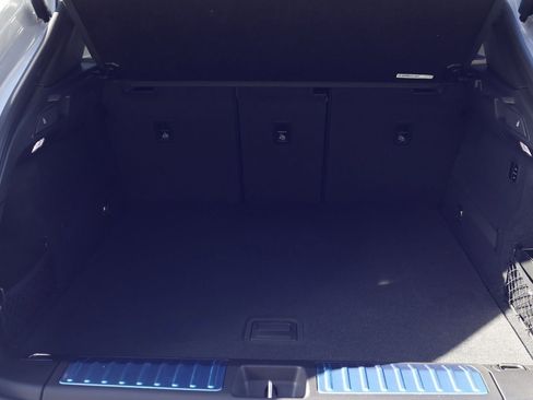 New 2026 Porsche Macan Electric image 21