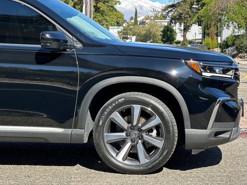 Used 2024 Honda Pilot Touring image 38