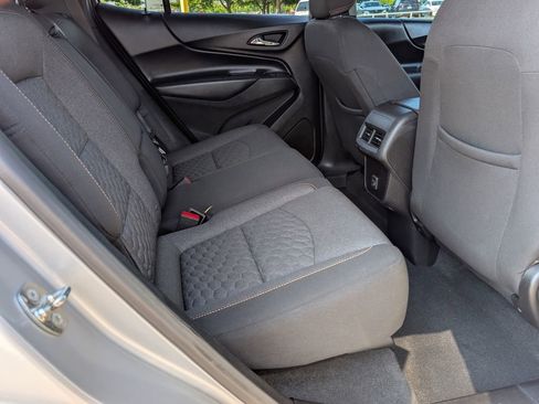 Used 2019 Chevrolet Equinox LT FWD image 18
