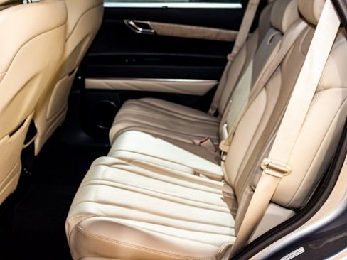 Used 2023 Genesis GV80 2.5T image 25