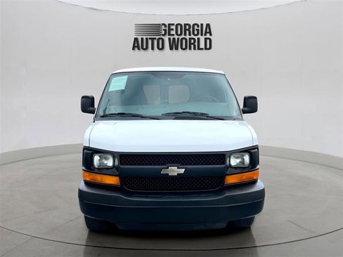 Used 2012 Chevrolet Express 2500 w/ Cold Climate Package image 8