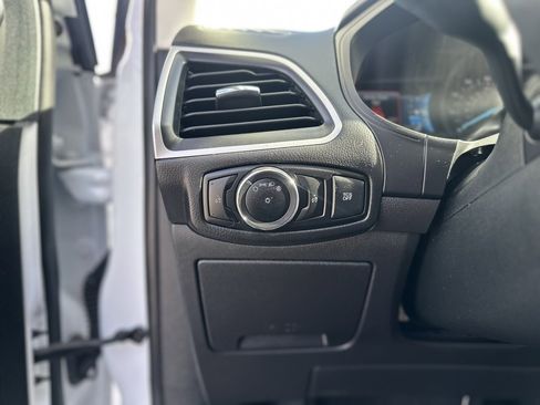 Used 2024 Ford Edge SEL image 27