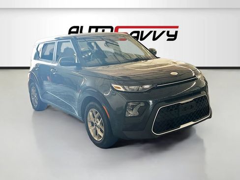 Used 2020 Kia Soul S FWD image 1