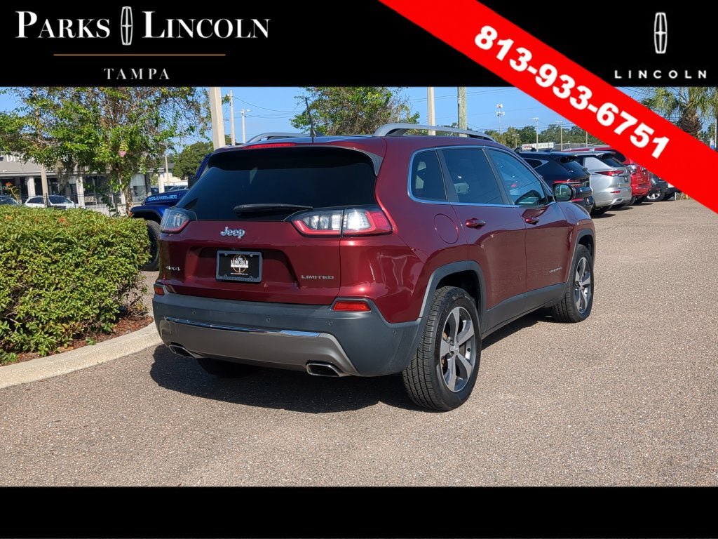 Used 2019 Jeep Cherokee Limited w/ Technology Group AWD/4WD image 4