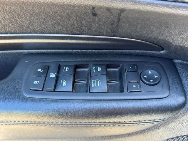 Certified 2024 Dodge Durango SXT w/ 3rd Row Seating Group AWD/4WD image 9