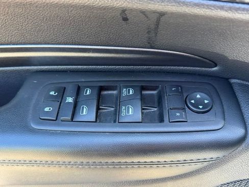 Used 2024 Dodge Durango SXT w/ 3rd Row Seating Group AWD/4WD image 9