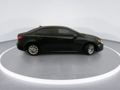 Used 2021 Toyota Corolla LE w/ LE Convenience Package FWD image 7