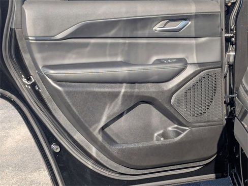 New 2025 Jeep Grand Cherokee L Altitude image 27