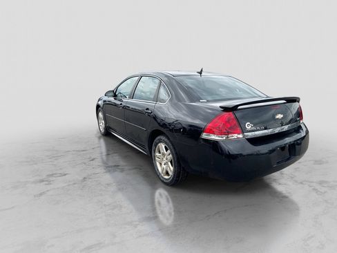 Used 2011 Chevrolet Impala LT FWD image 4