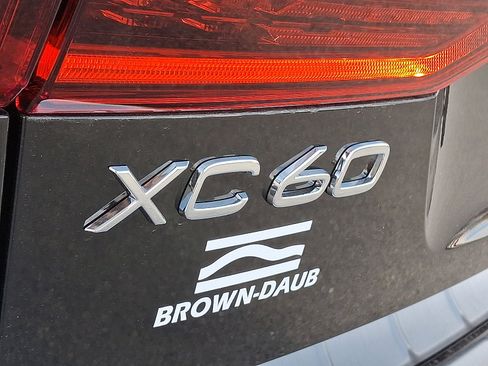 New 2026 Volvo XC60 B5 Plus w/ Protection Package Premier AWD/4WD image 22